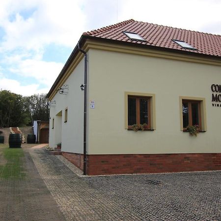 Comenius Moravus Vinarsky Dvur Mikulov Dış mekan fotoğraf