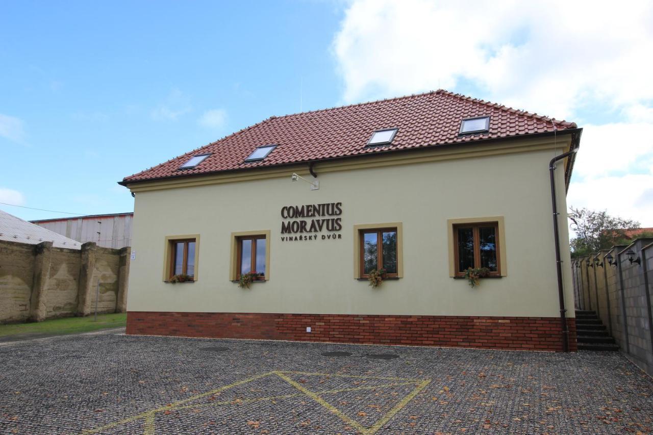 Comenius Moravus Vinarsky Dvur Mikulov Dış mekan fotoğraf